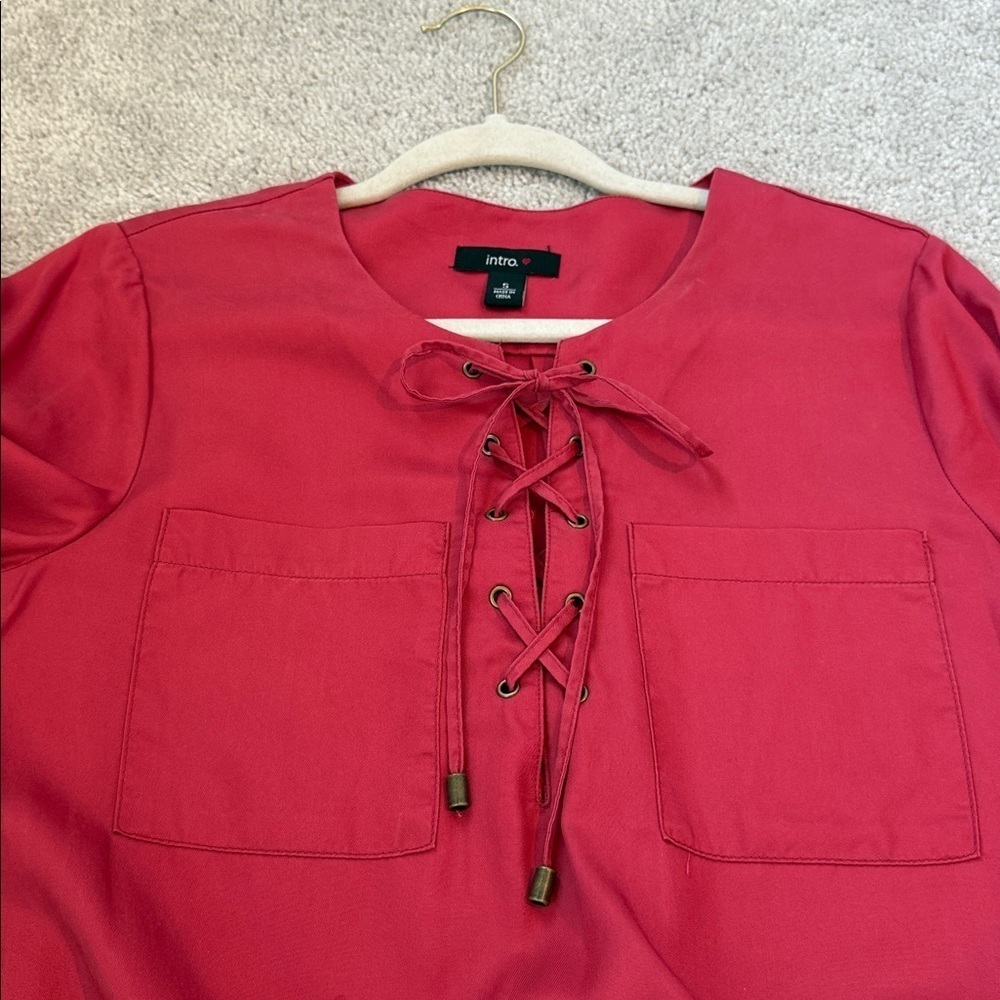Intro Lace-Up blouse Size S - Picture 9 of 10